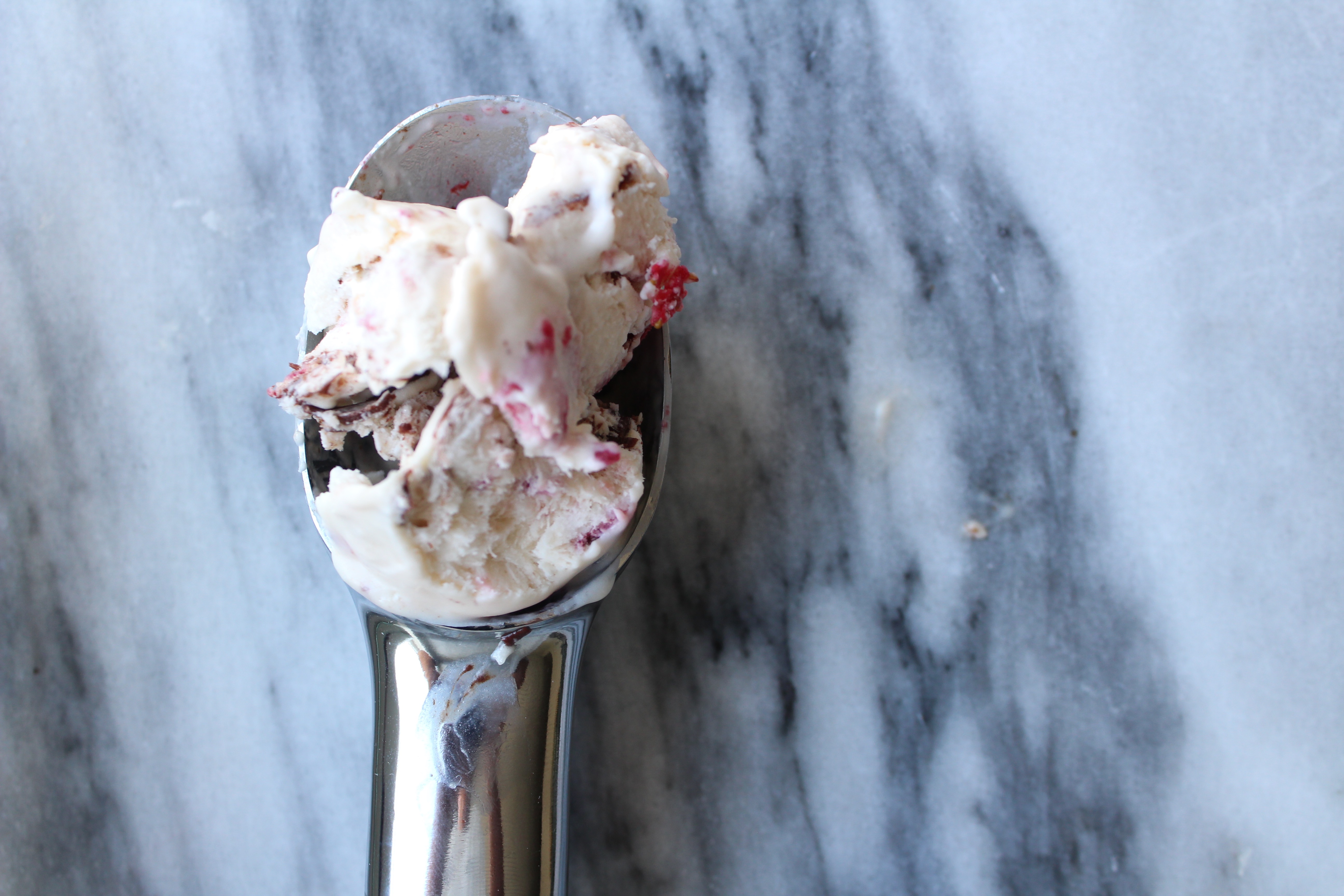 no-churn chocolate covered strawberry ice cream