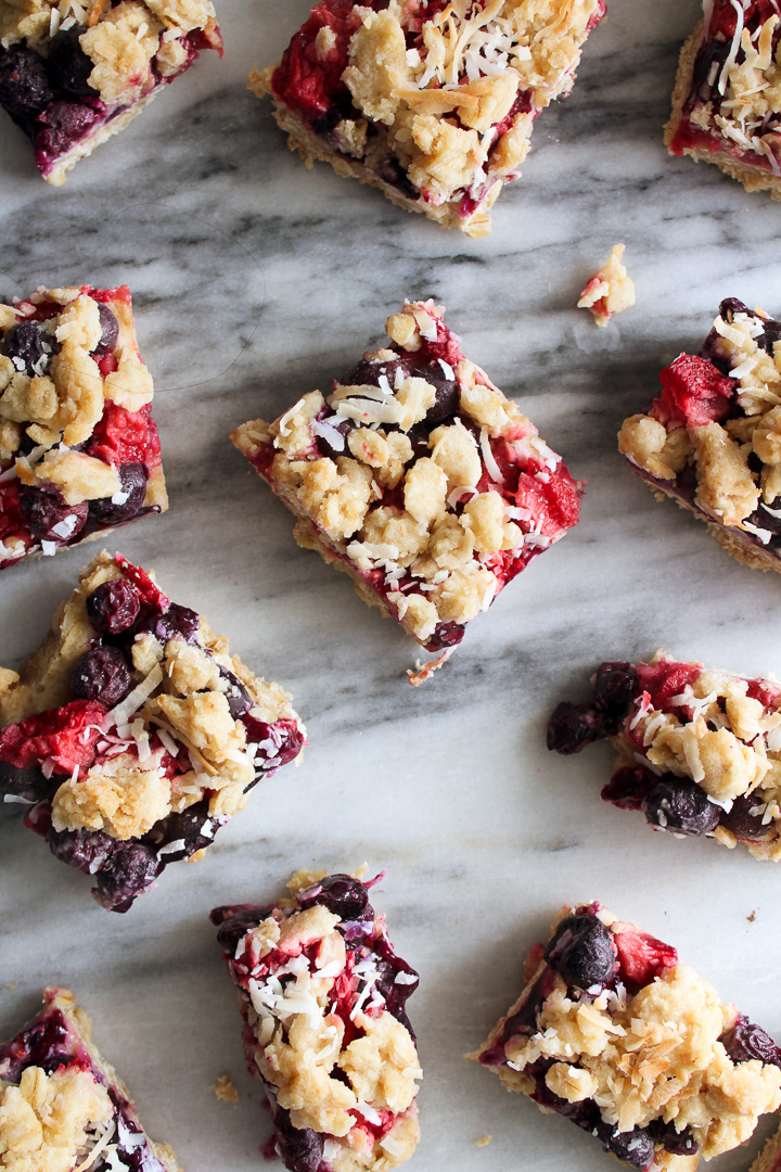 Berry Coconut Crumble Bars 