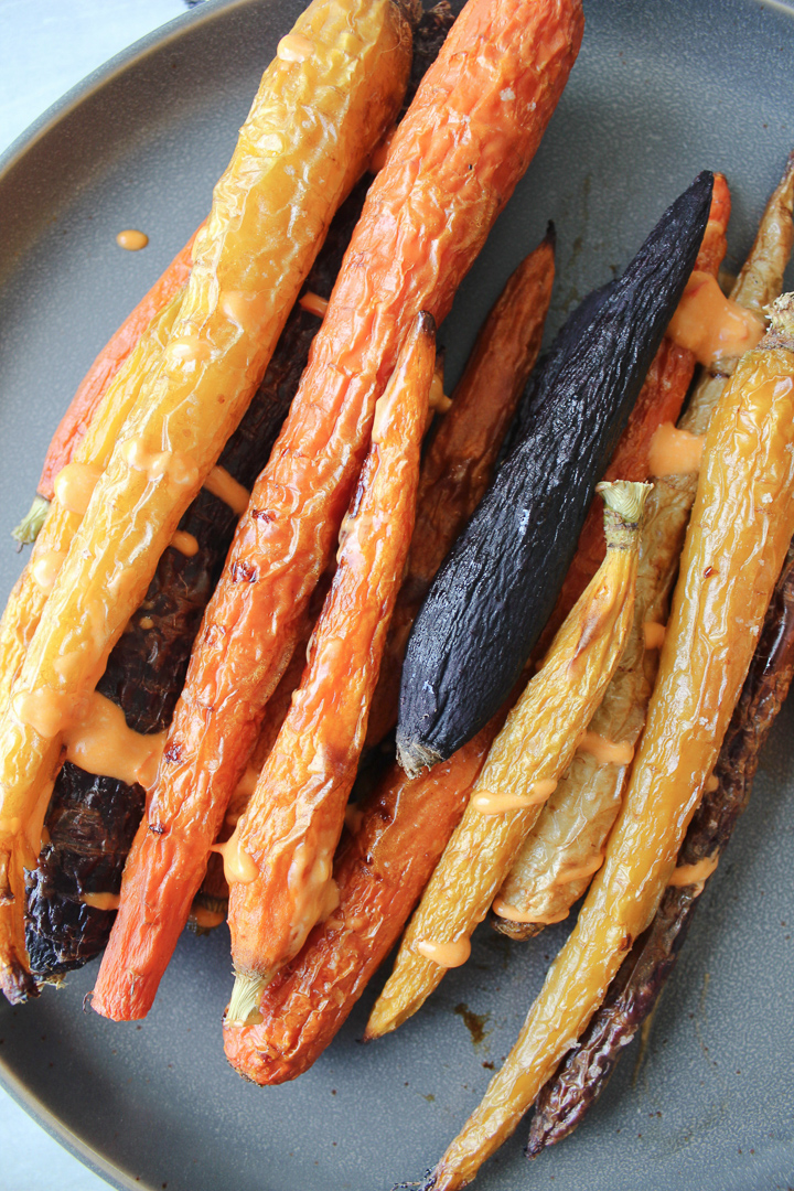 Roasted Carrots with Vegan Harissa Aioli 