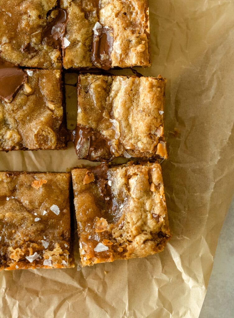 cut caramel chocolate chunk bars